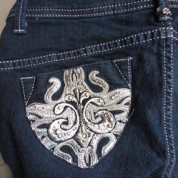 House of Dereon by Beyoncé Jeans - Picture 9 of 13